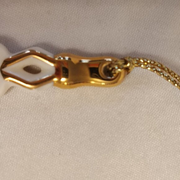 LENOX 2005 Annual Gemmed Snowflake Ornament - Picture 6 of 8